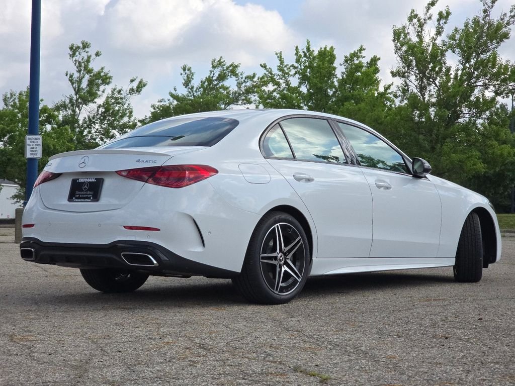 New 2026 MANUFAKTUR Moonlight White Metallic Mercedes-Benz C 300 image 17