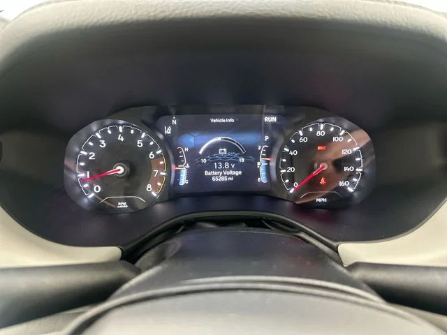 Used 2024 Silver Jeep Limited image 11