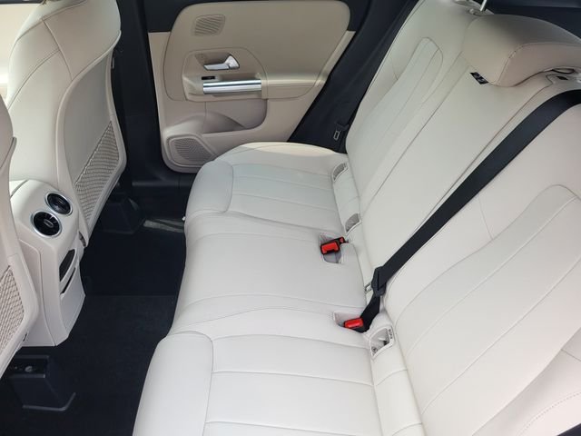 New 2026 Mountain Grey Metallic Mercedes-Benz GLA 250 image 11