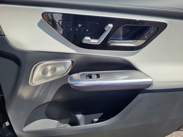New 2026 Black Mercedes-Benz GLC 300 image 16