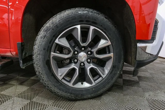 Used 2022 Red Chevrolet LT image 15