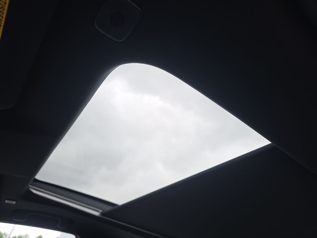 New 2026 Supersonic Red with Midnight Black Metallic roof Toyota XSE image 2