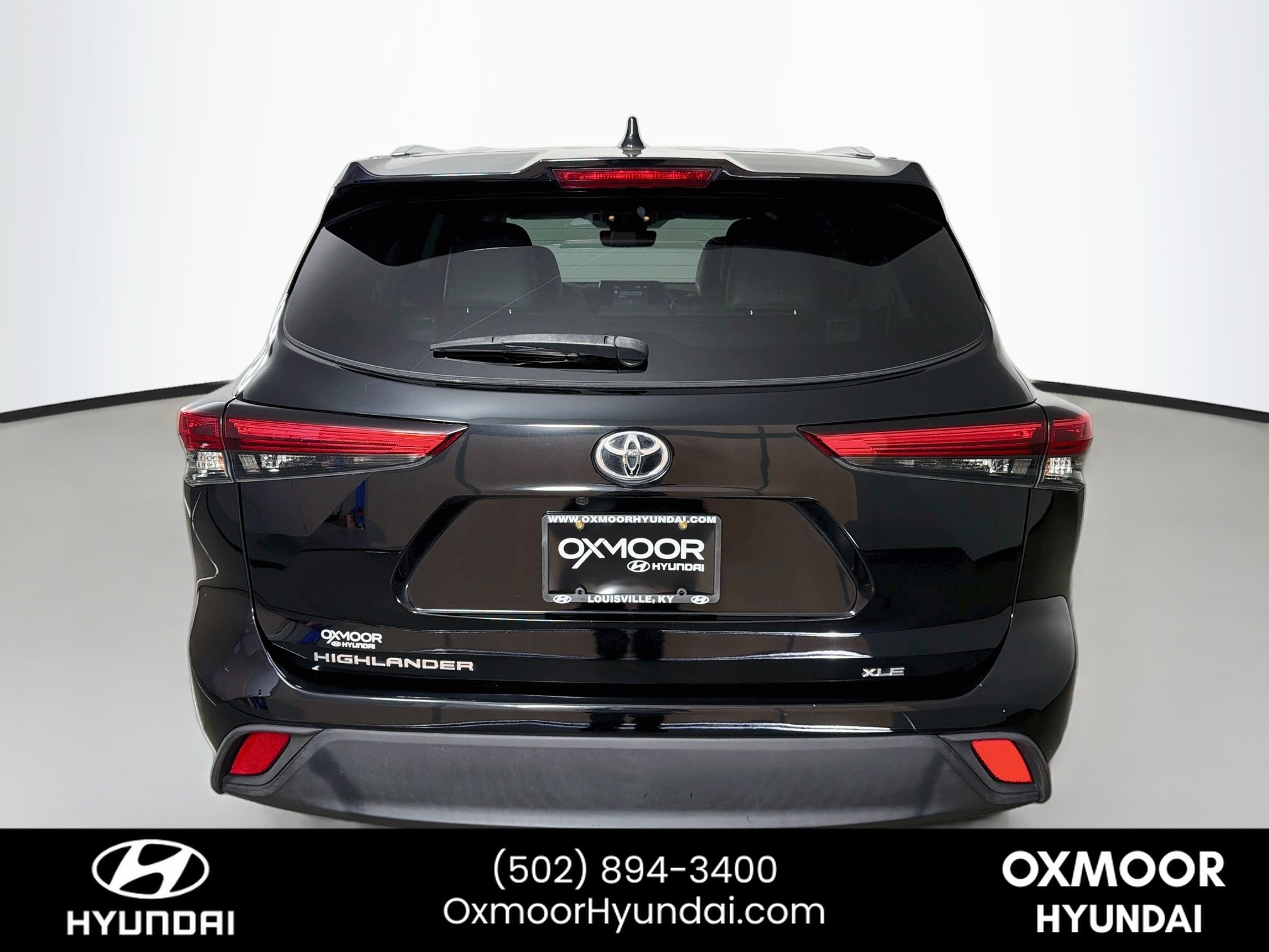 Used 2021 Midnight Black Metallic Toyota XLE image 6