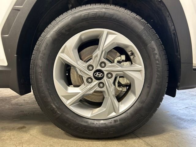 Used 2024 White Pearl Hyundai SEL image 11