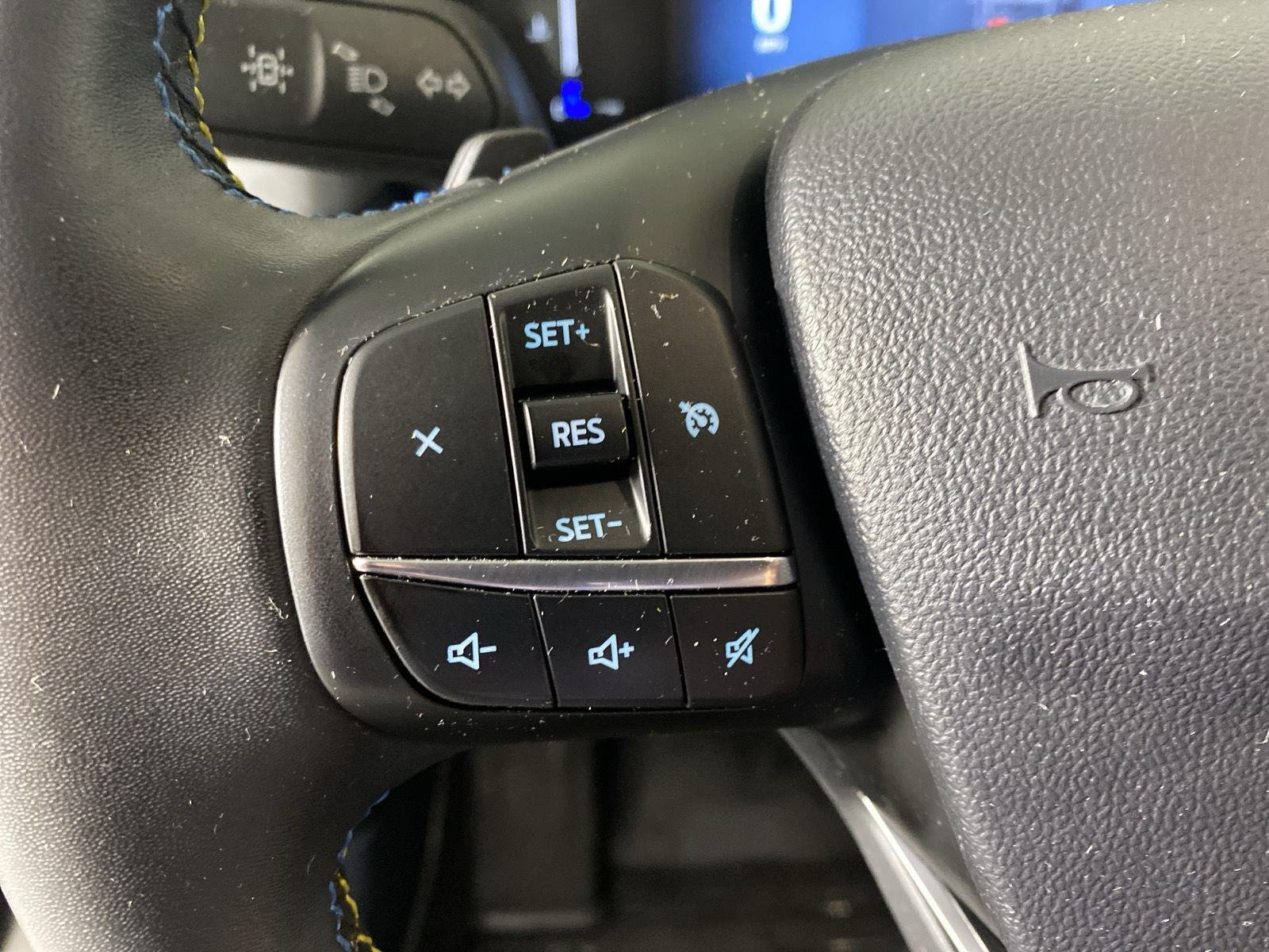 Used 2025 Oxford White Ford Lobo image 18