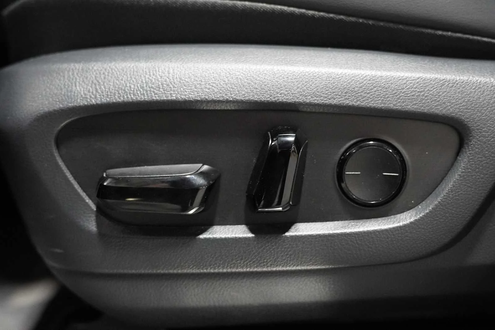 Used 2024 Incognito Lexus Premium+ image 13