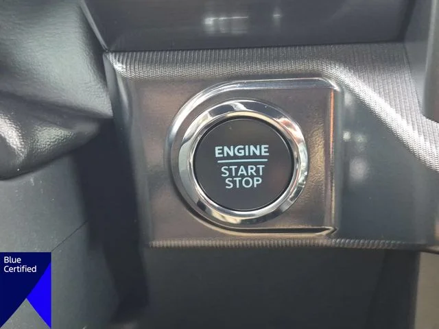 Used 2025 Blue Ford Lariat image 28