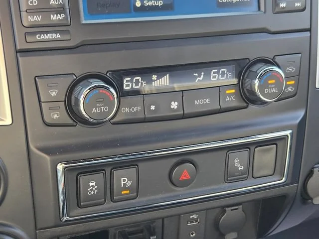 Used 2018 White Nissan SL image 31