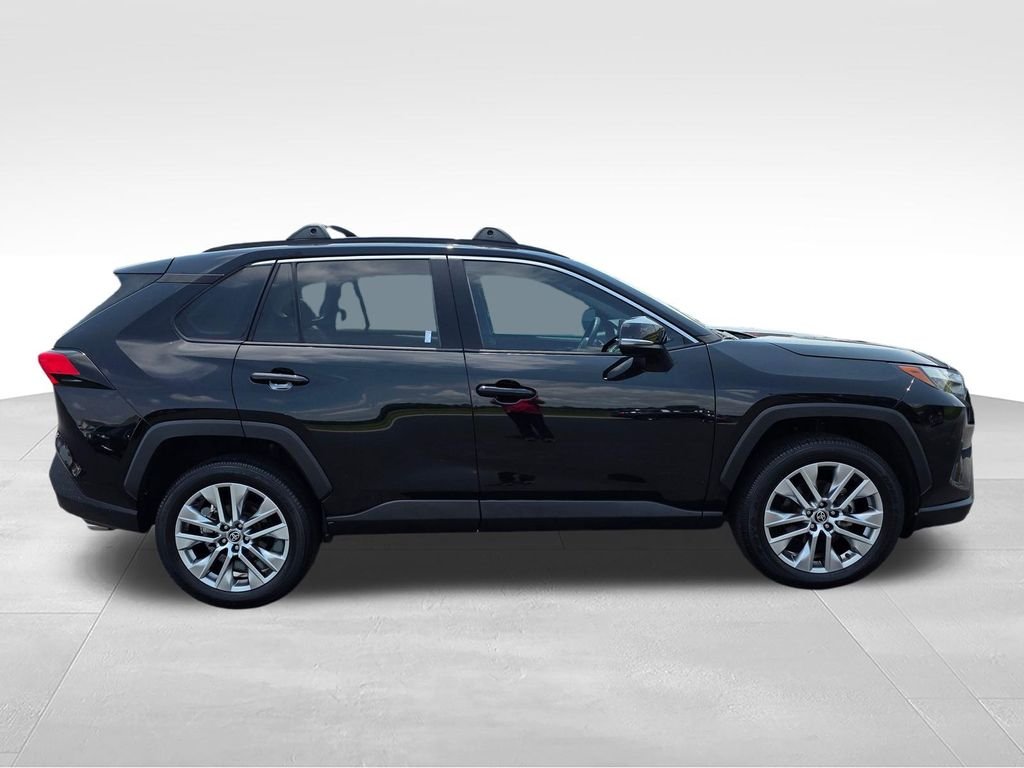 Used 2023 Black Toyota XLE Premium image 7