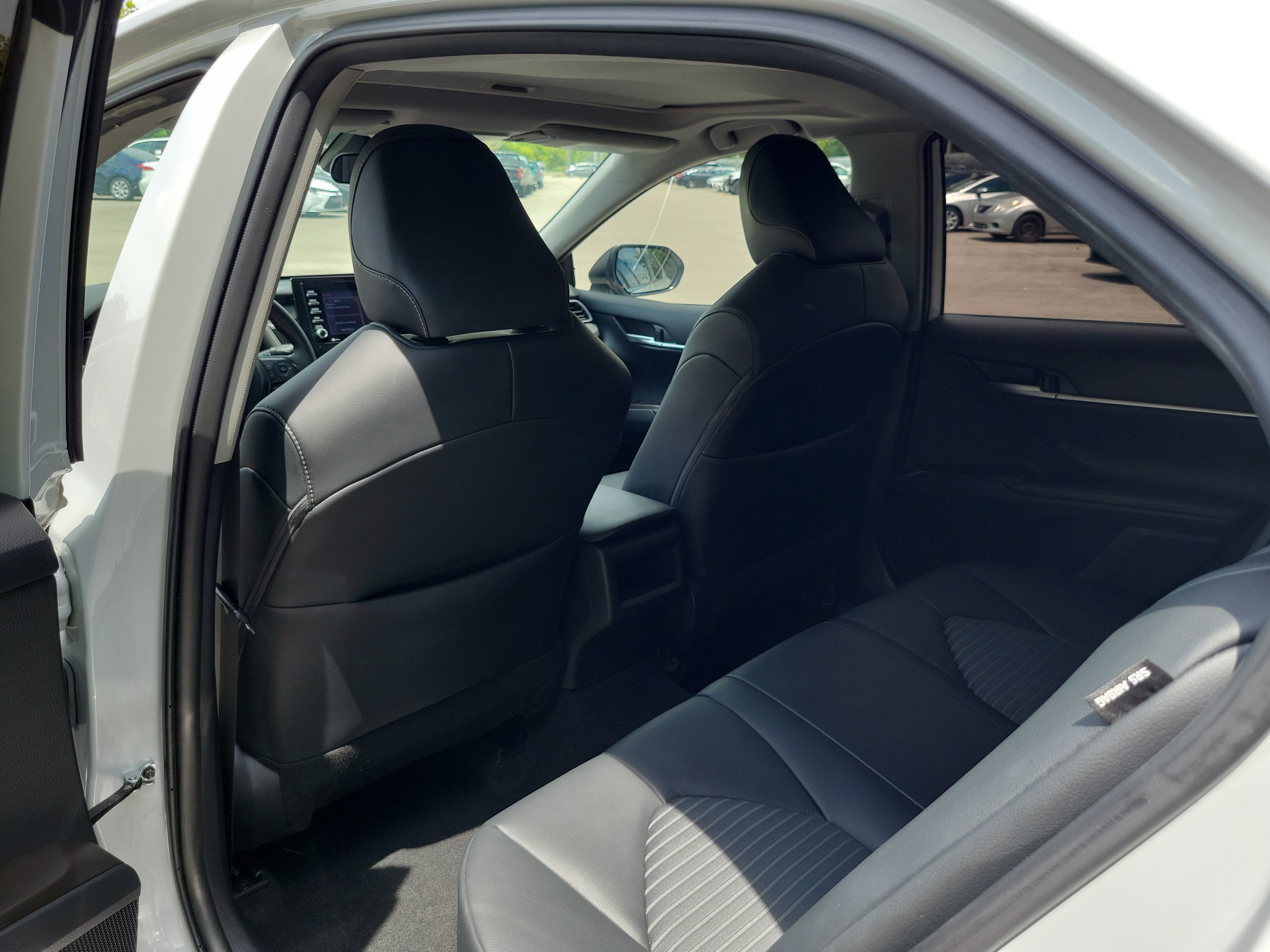 Used 2024 Ice Toyota SE image 12
