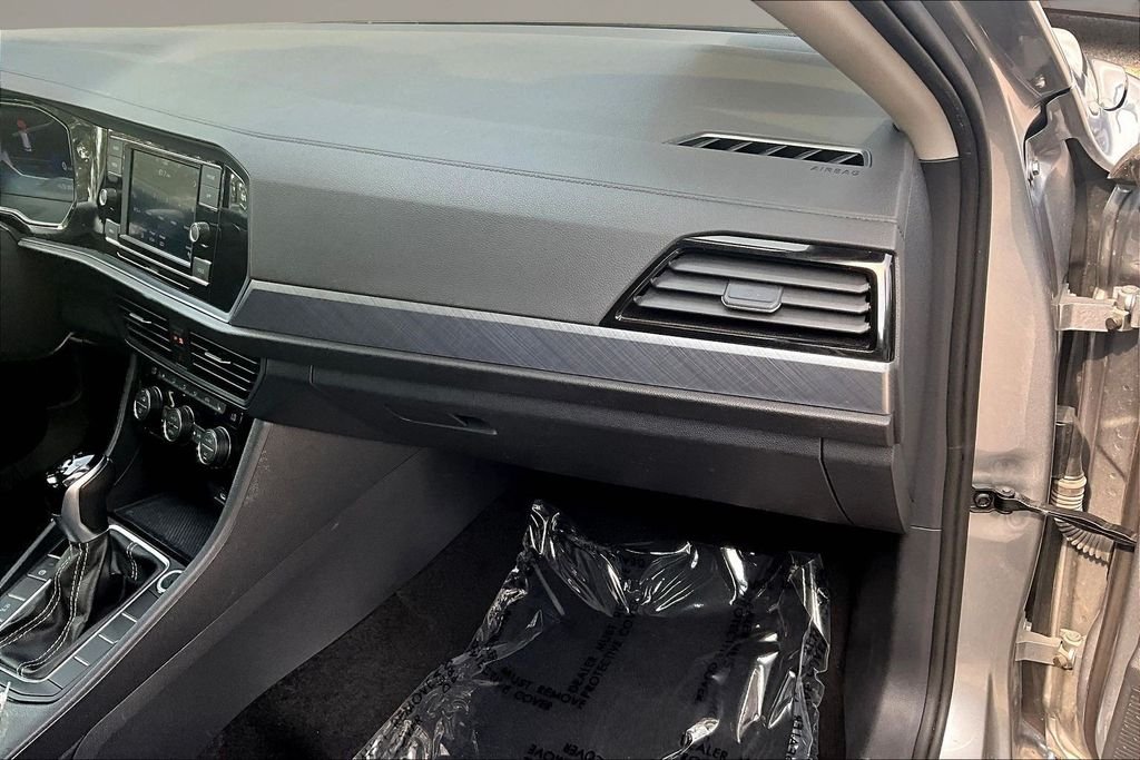Used 2024 Silver Volkswagen 1.5T SE image 24