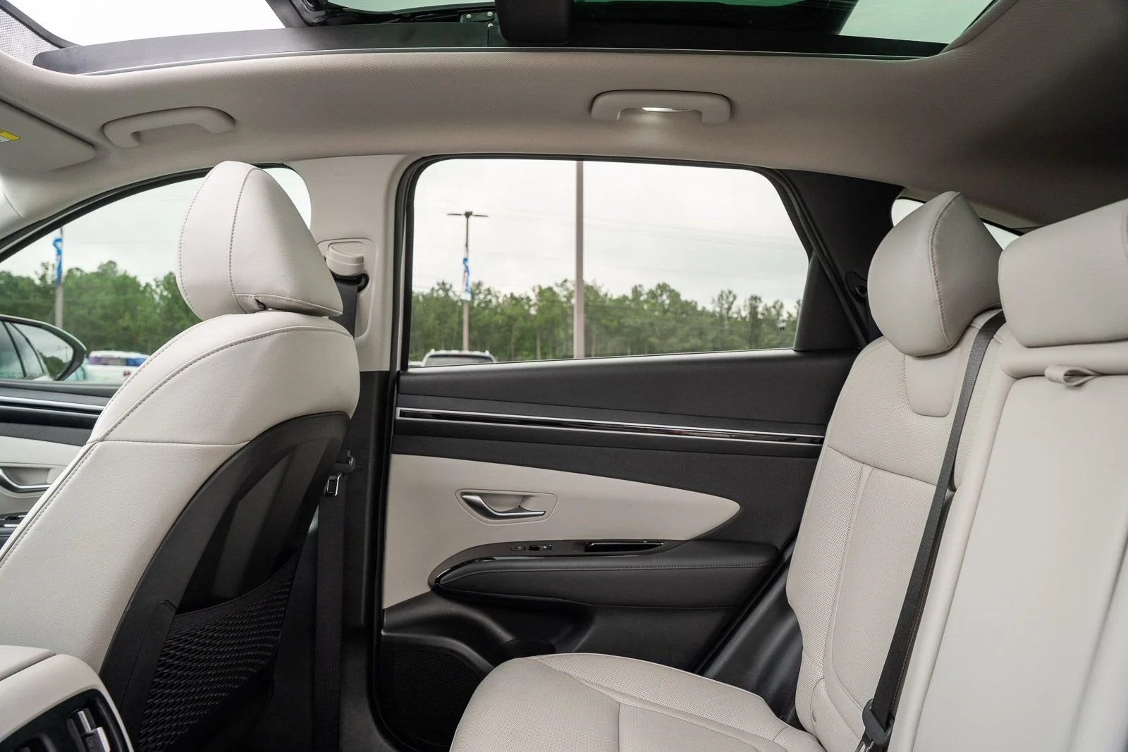 Used 2024 White Hyundai Limited image 17