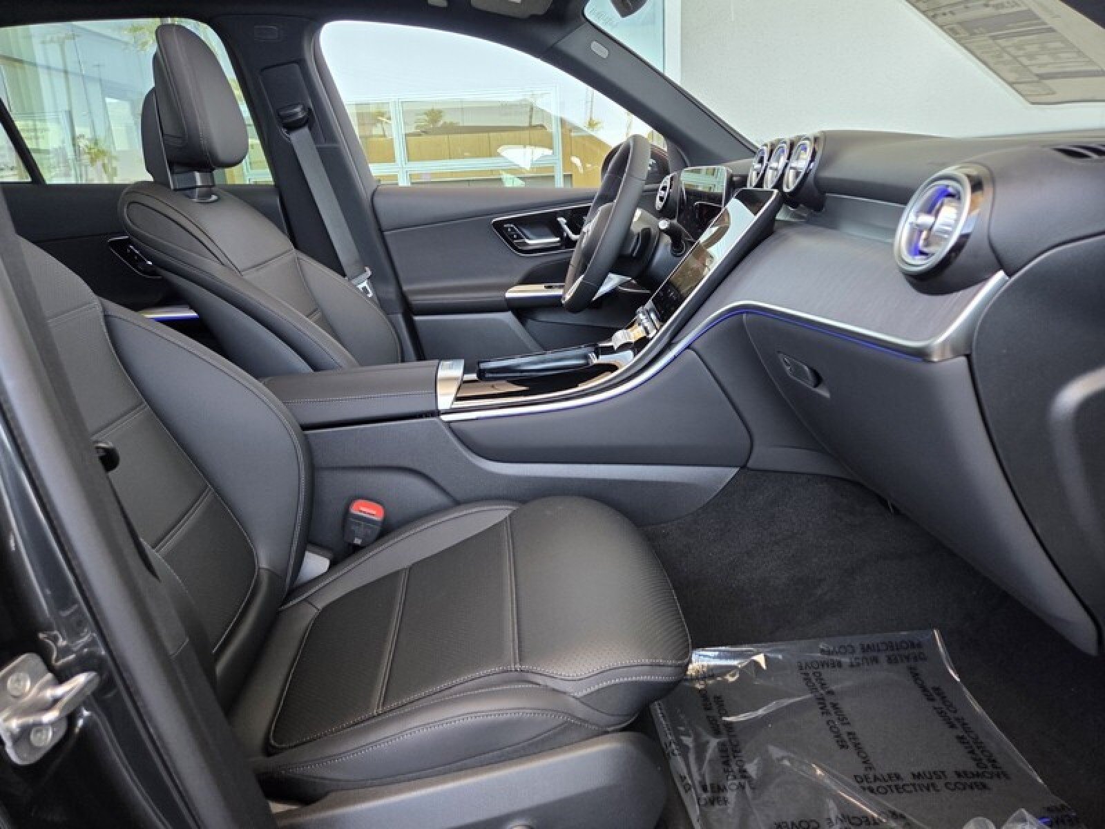 New 2026 Graphite Grey Metallic Mercedes-Benz GLC 300 SUV image 17