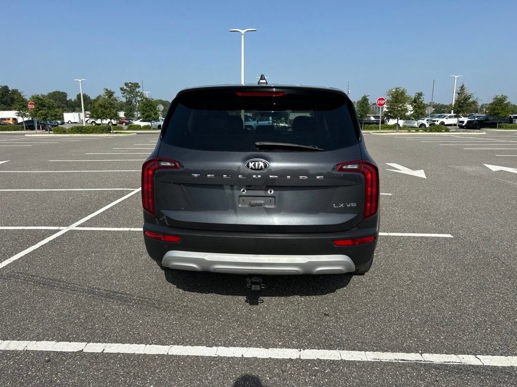 Used 2020 Gray Kia LX image 9