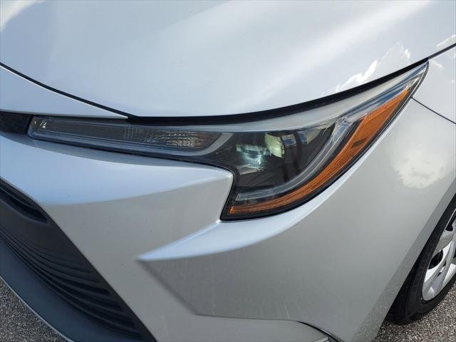 2023 Toyota Corolla LE - Photo 13