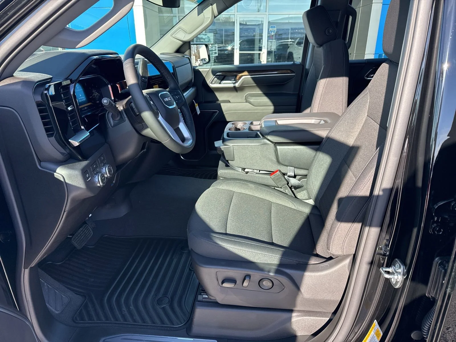 2026 GMC Sierra 1500 SLE - Photo 13