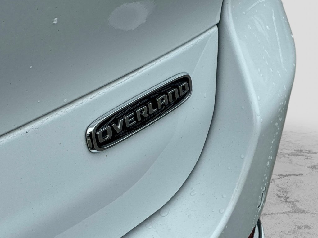 Used 2023 White Jeep Overland image 11