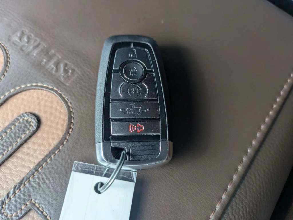 Used 2025 White Ford King Ranch image 32