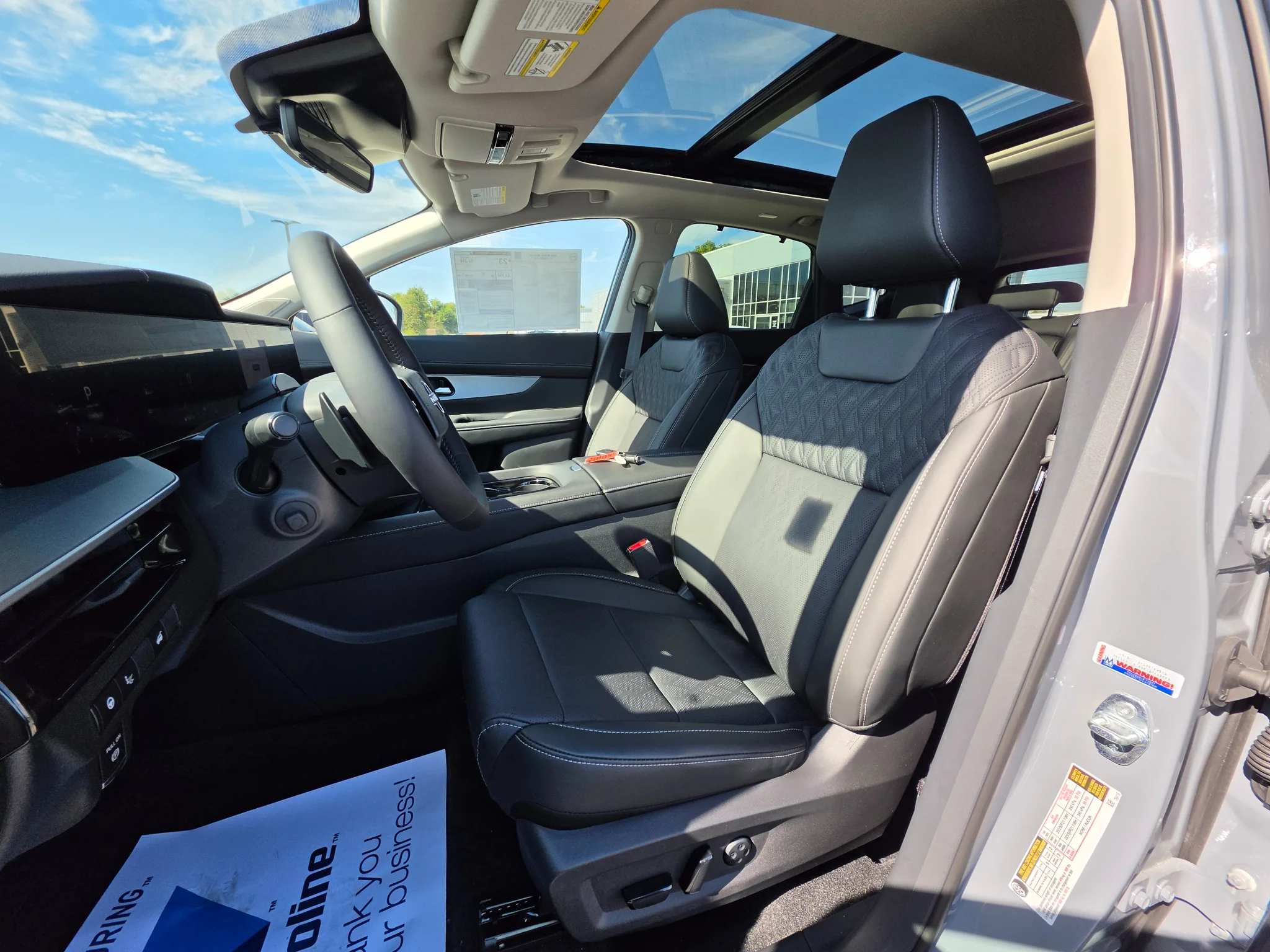New 2026 Boulder Gray Pearl/Super Black Nissan Platinum image 23