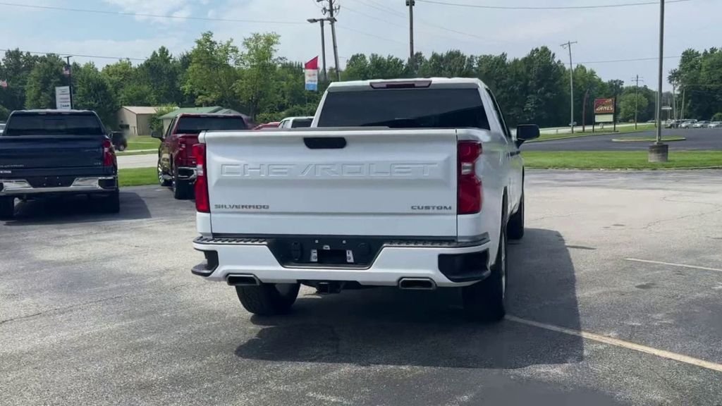 Used 2020 White Chevrolet Custom image 8