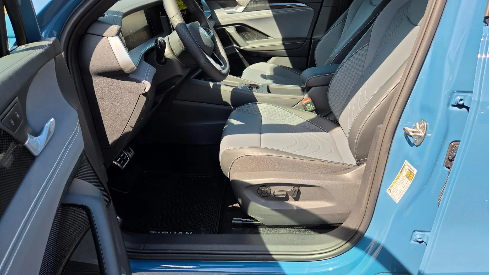 New 2026 Monterey Blue Pearl Volkswagen SE R-Line Black image 22