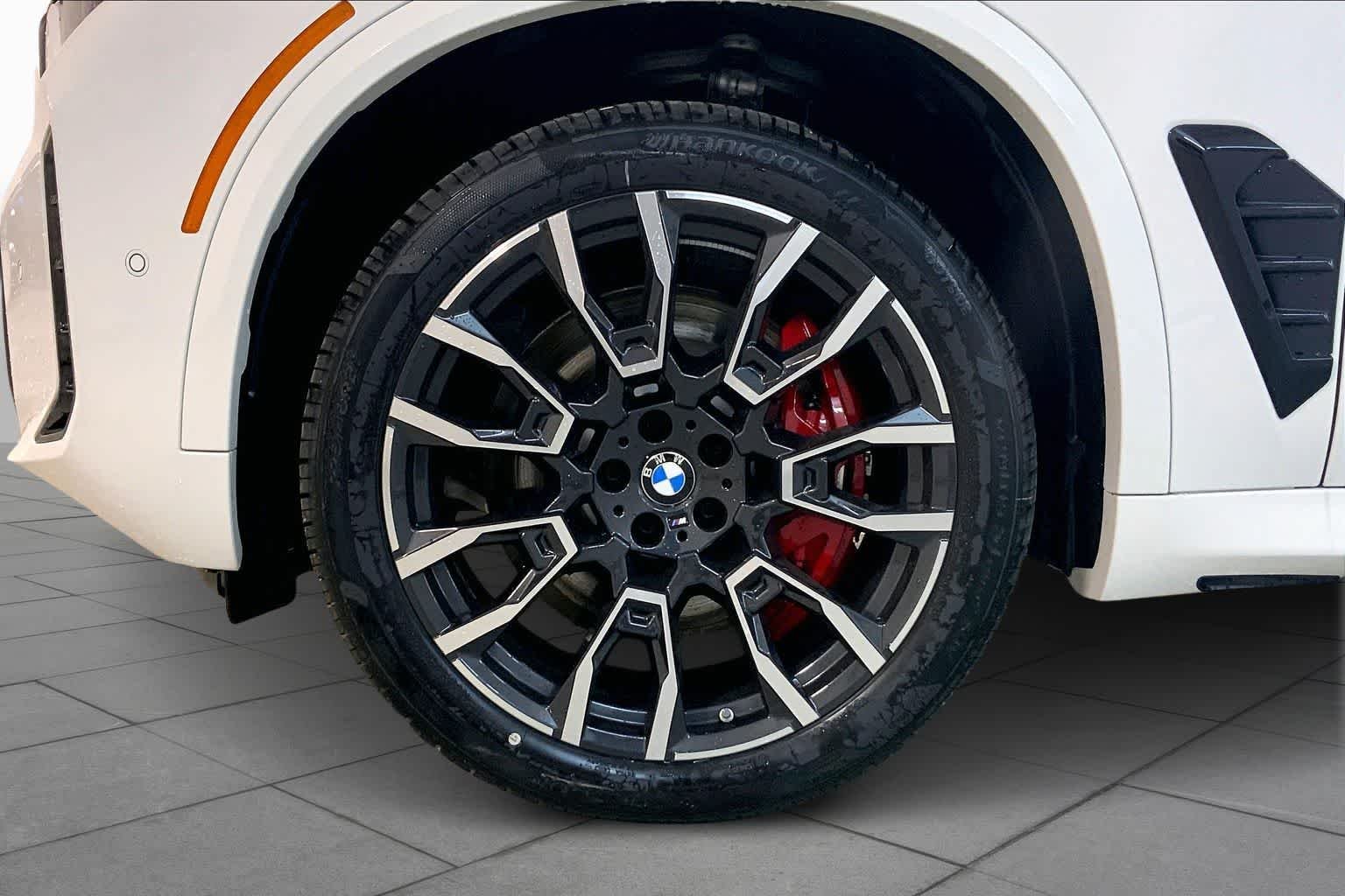 New 2026 Alpine White BMW M60i image 11