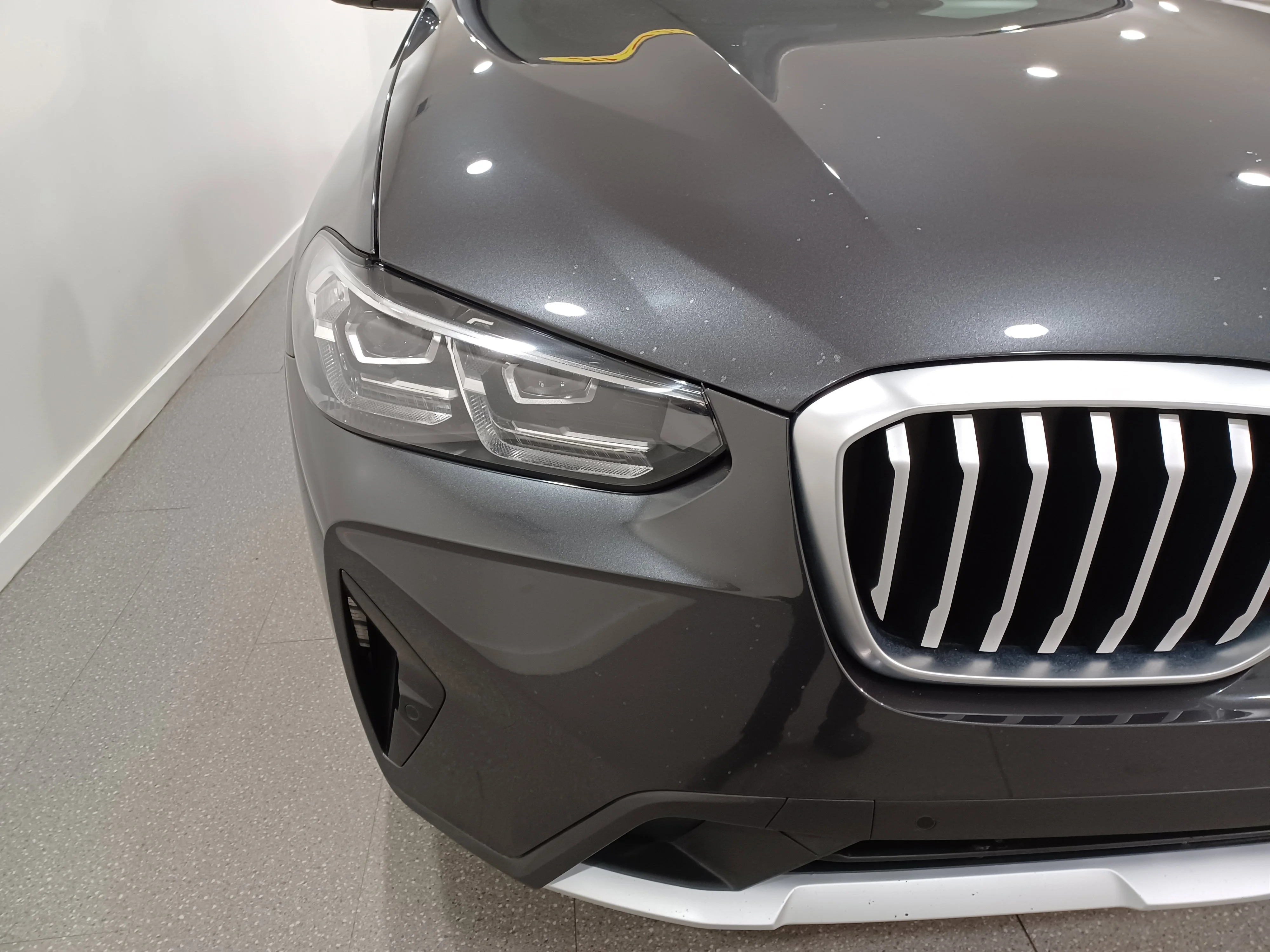 Certified Used 2023 Black Sapphire Metallic BMW xDrive30e Plug-In Hybrid*Nav | Htd Leather | Htd Steering Wheel | Rain Sense Wipers image 4