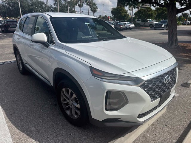 Used 2019 Quartz White Hyundai SE image 1