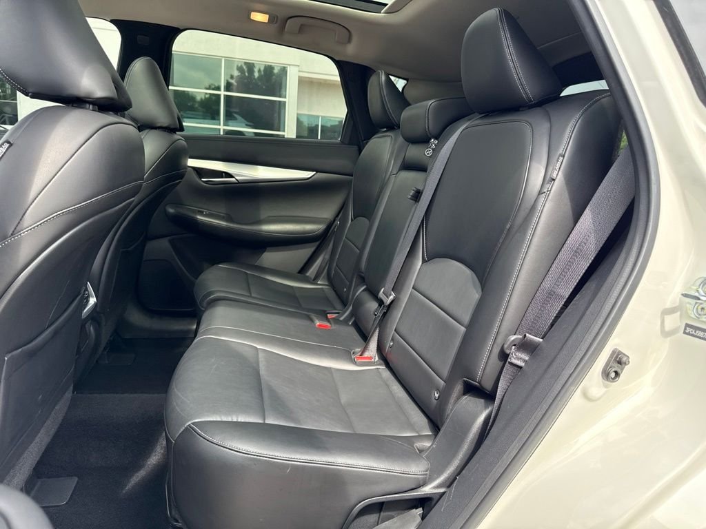Used 2021 Majestic INFINITI LUXE image 24