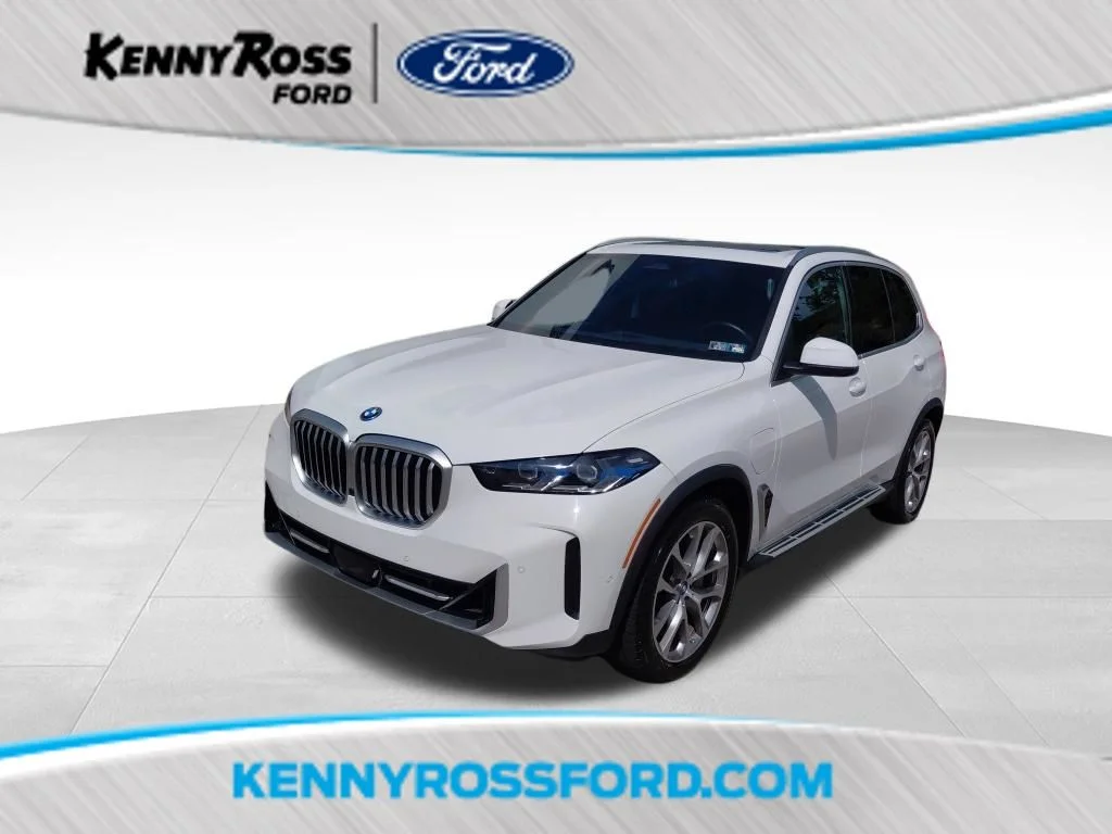 Used 2025 White BMW xDrive50e image 1