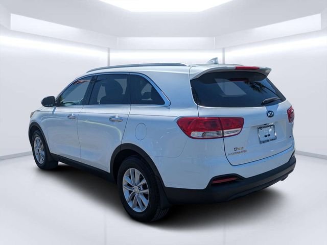 Used 2018 White Kia LX image 5