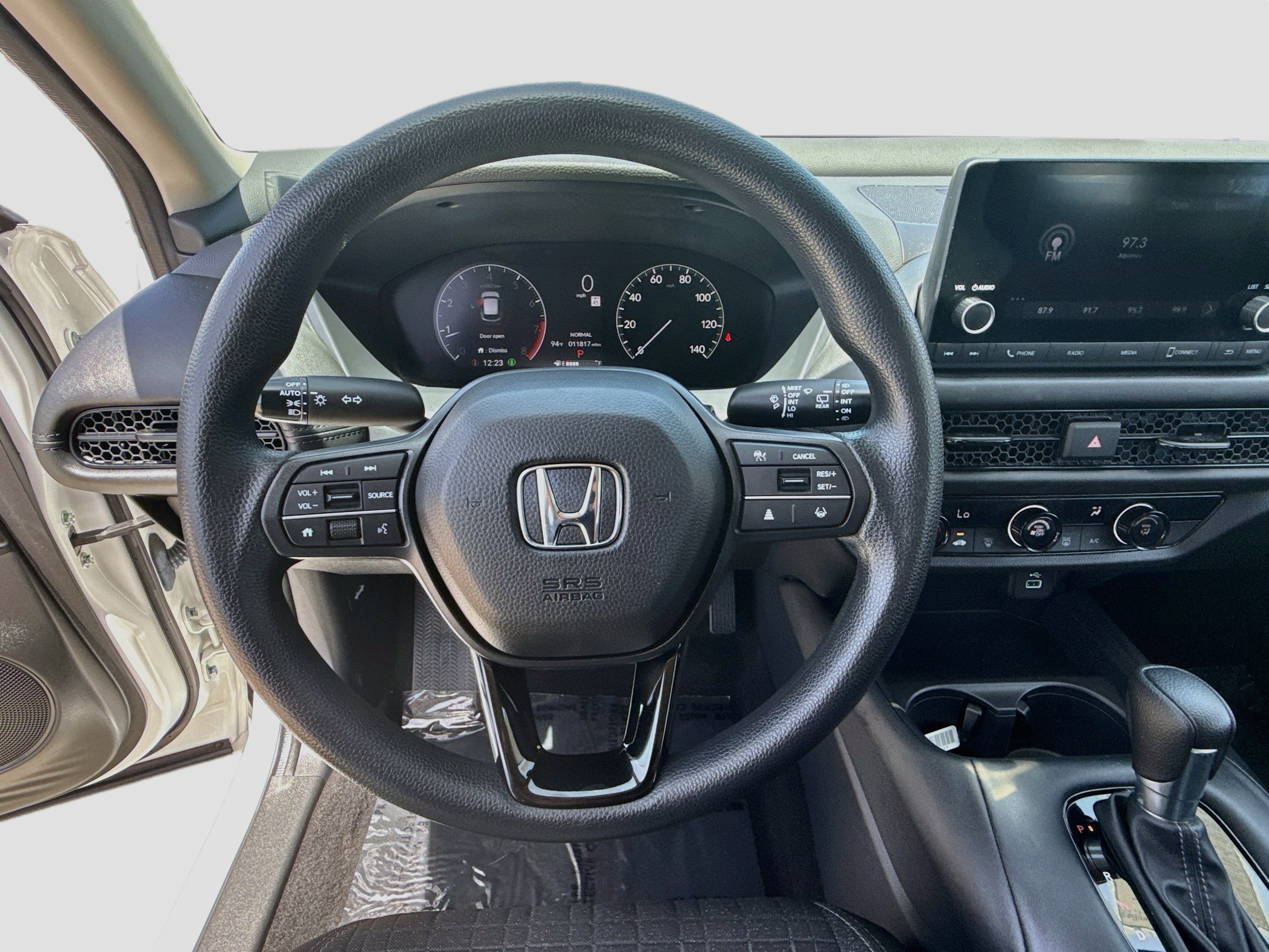 Certified Used 2025 Platinum White Pearl Honda 2WD LX image 10