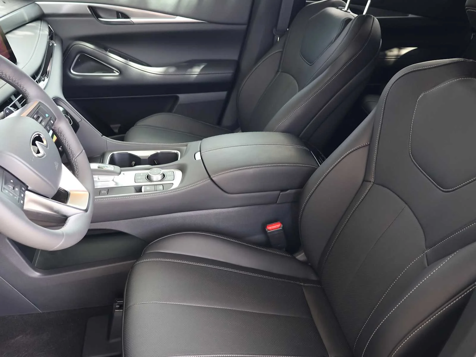 Certified Used 2027 Deep Emerald INFINITI LUXE image 11