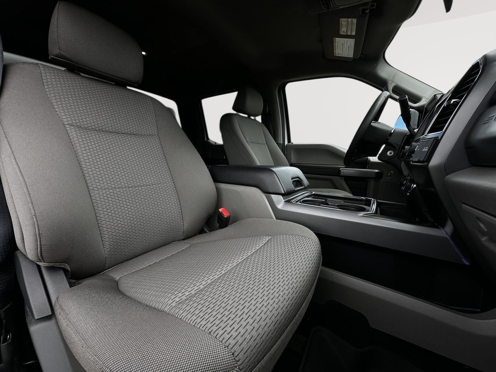 Used 2022 Oxford White Ford XLT image 25