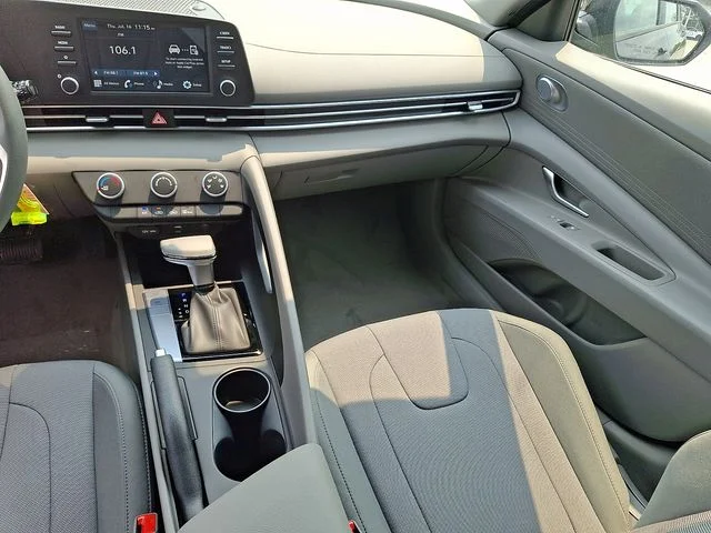 New 2026 Black Hyundai SE image 11