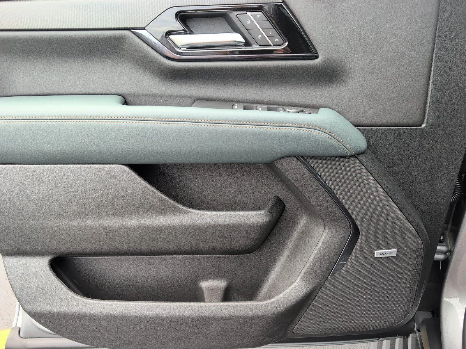 New 2026 Sterling Metallic GMC AT4 image 20