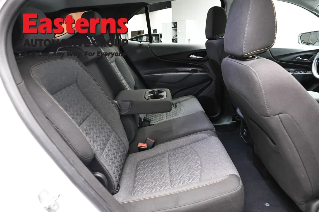 Used 2022 White Chevrolet LT image 22
