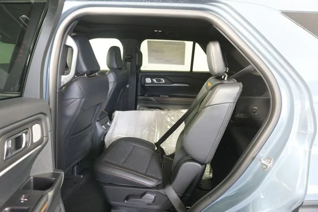 New 2026 Vapor Blue Metallic Ford Tremor® image 26