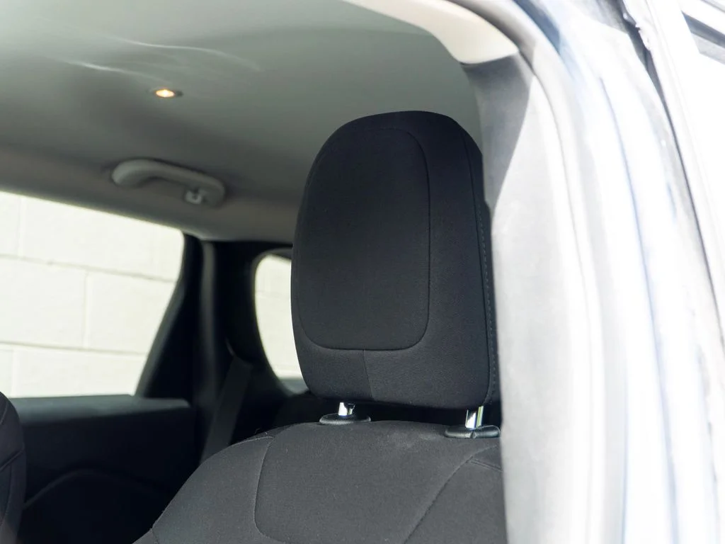 Used 2019 Blue Jeep Latitude image 19