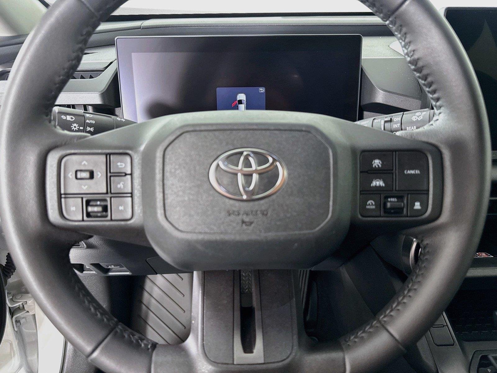 Certified Used 2026 Ice Cap Toyota XLE Premium image 17