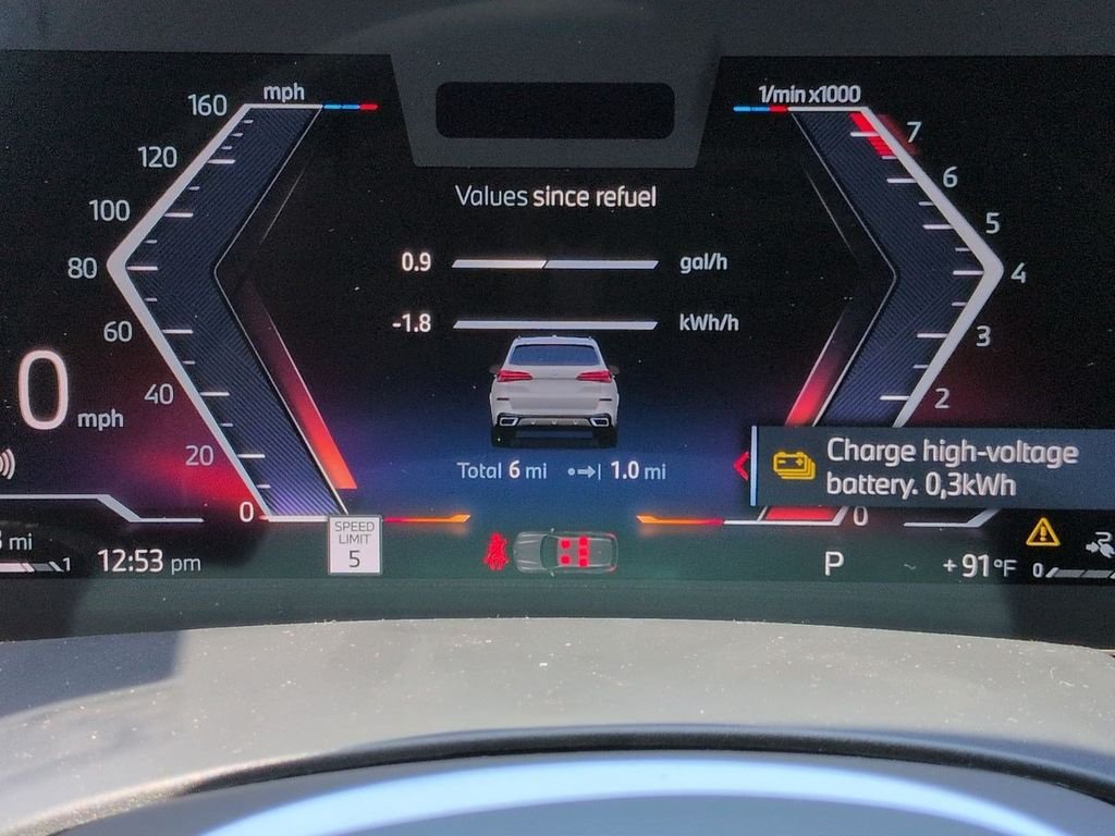 New 2026 Mineral White Metallic BMW xDrive50e image 28