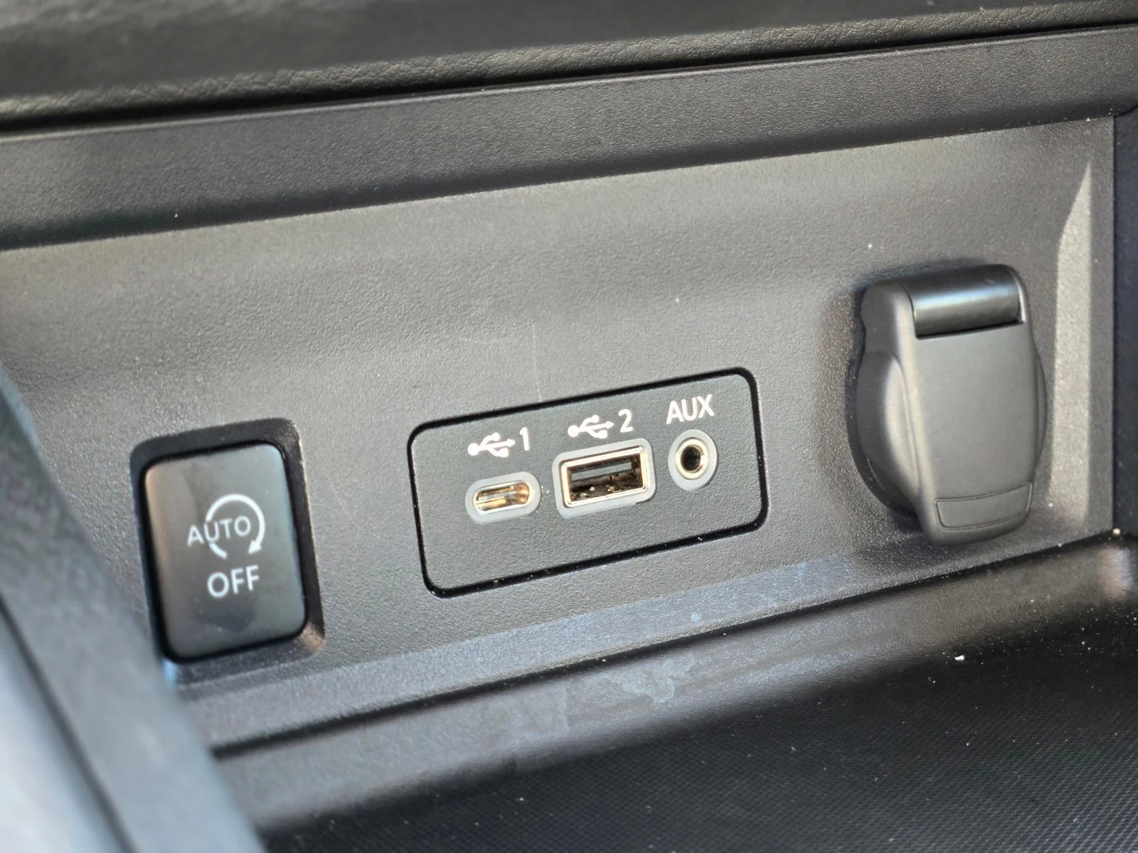 Used 2024 Gun Metallic Nissan SV image 21