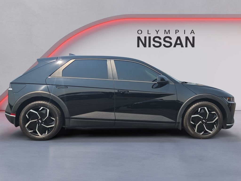 Used 2024 Black Hyundai SEL image 7