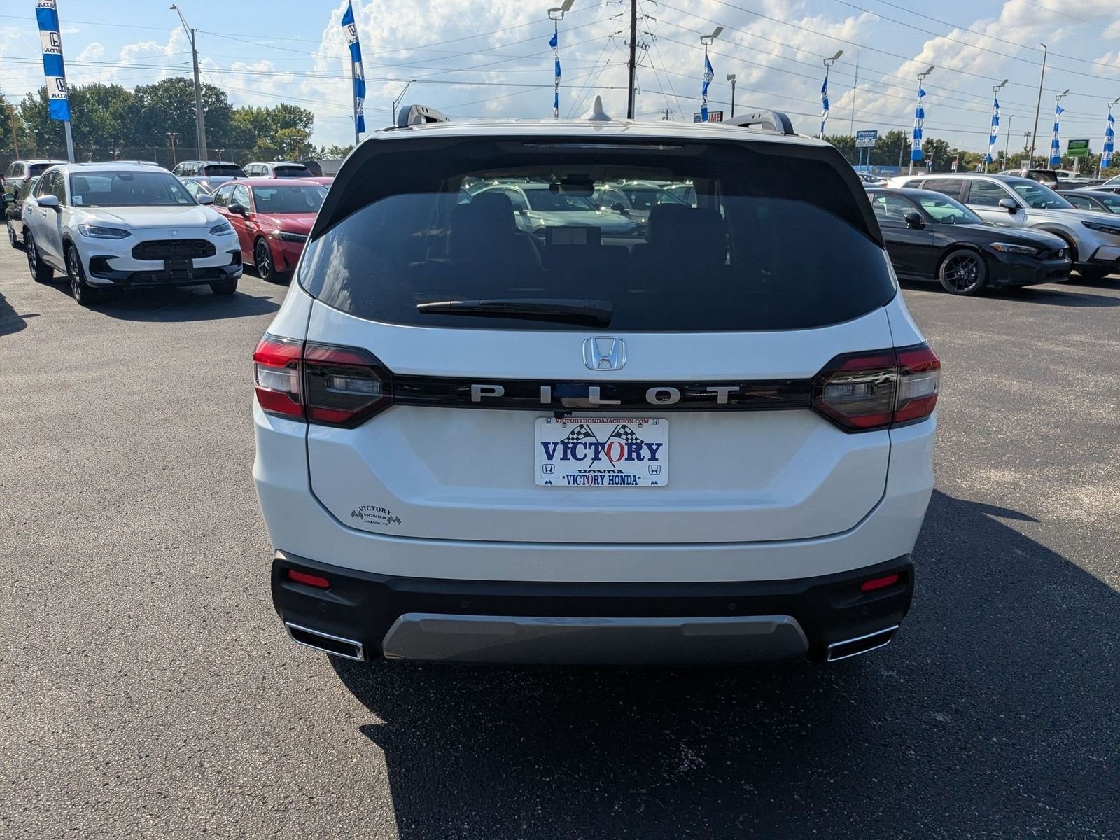 New 2026 Platinum White Pearl Honda EX-L image 7