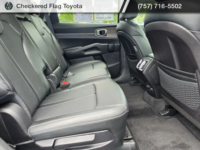 Used 2022 Aruba Green Kia S image 28