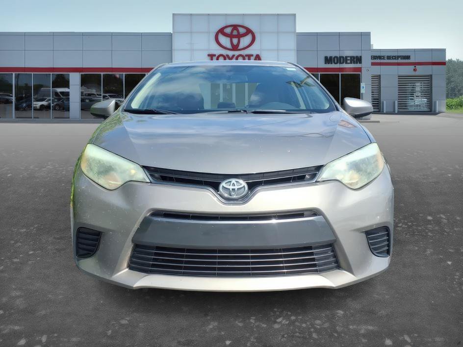 Used 2016 Brown Sugar Metallic Toyota LE image 9
