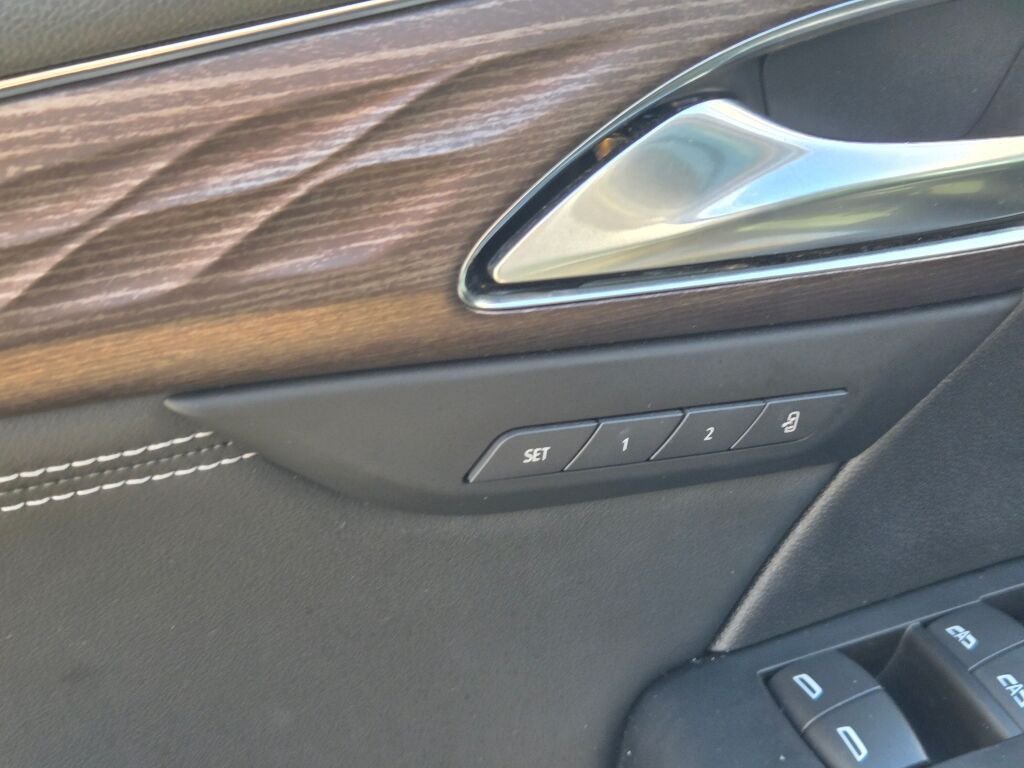 Used 2023 Gray Buick Avenir image 25