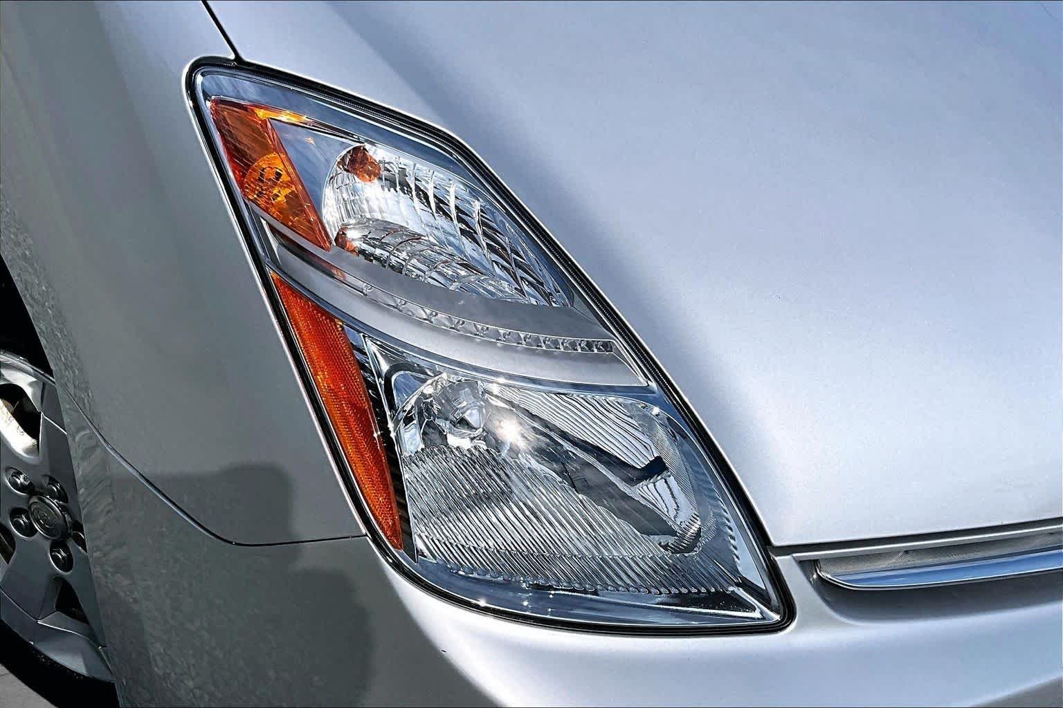 Used 2008 Classic Silver Metallic Toyota  image 27