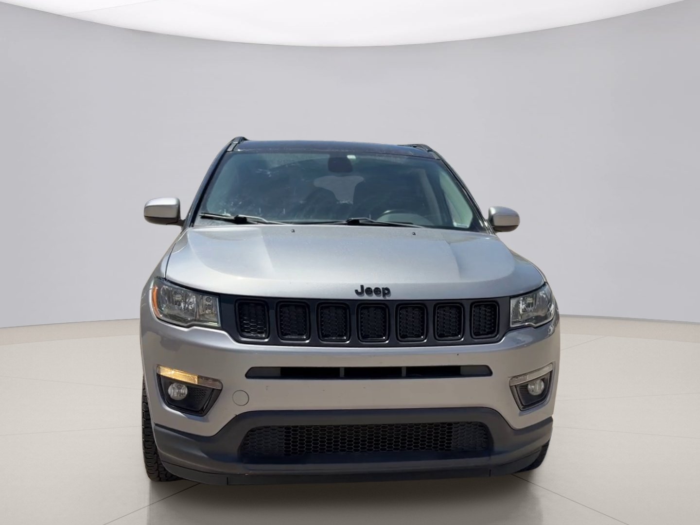 Used 2019 Silver Jeep ALTITUDE image 2