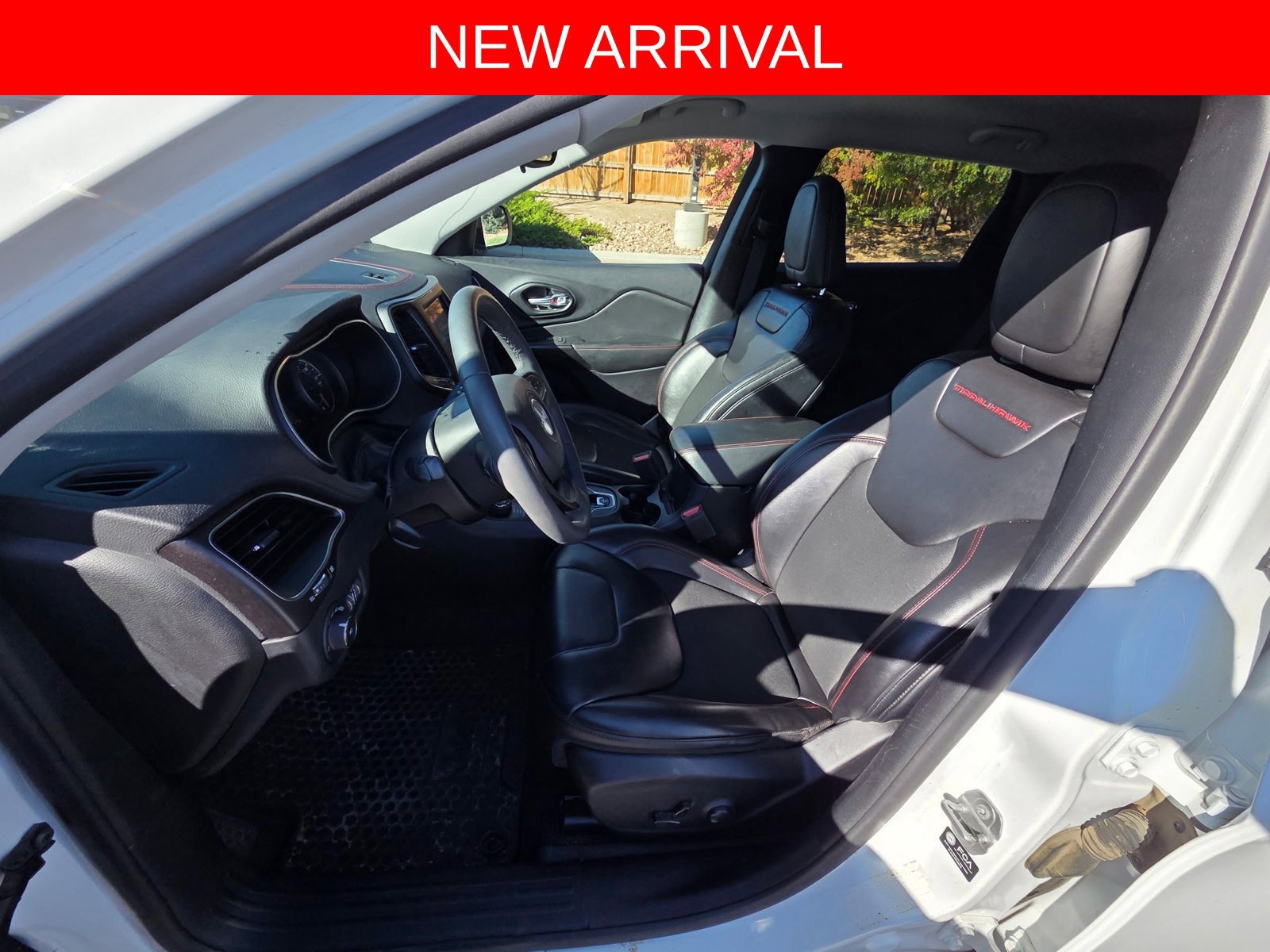 Used 2022 White Jeep Trailhawk image 8